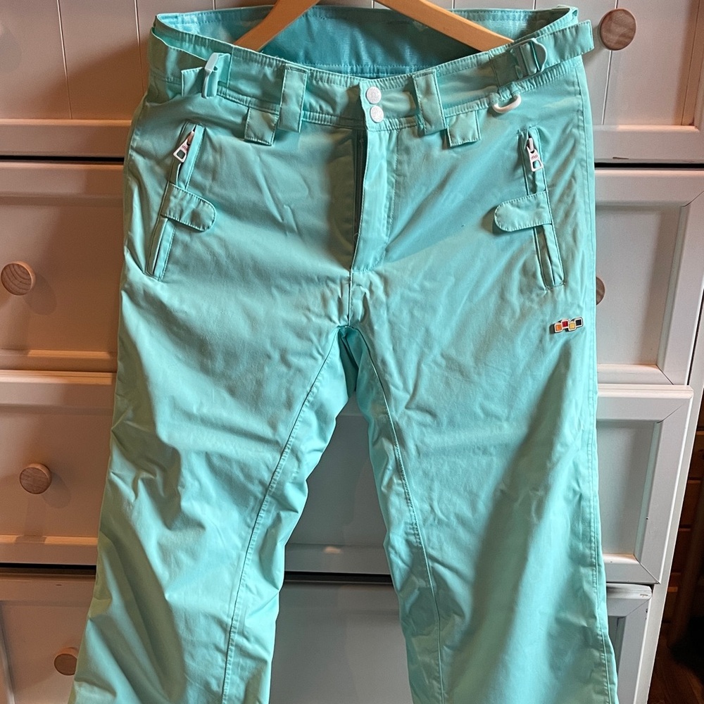 Foursquare Women’s snowboard/ski pants, size S, aqua blue, fully lined, pockets